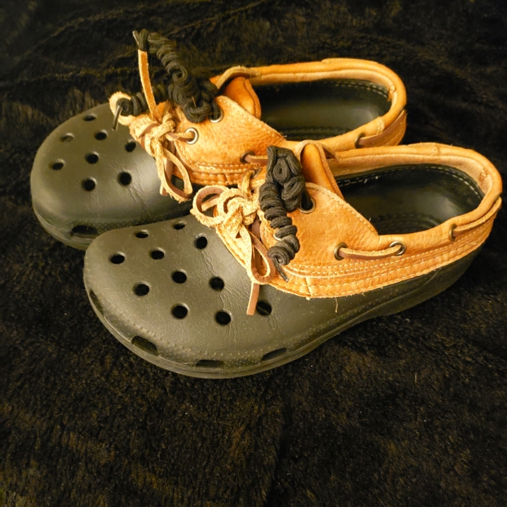 Crocs leather islander pit crew sport boat shoes. RHTF